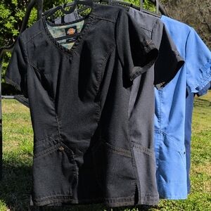 Dickies Set Of 4 Short Sleeve V-Neck Scrub Tops